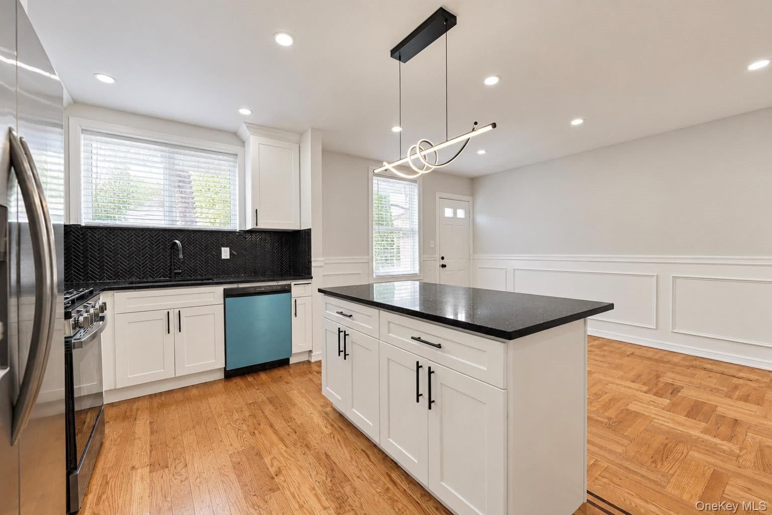 2427 Morgan Avenue thumbnail 14