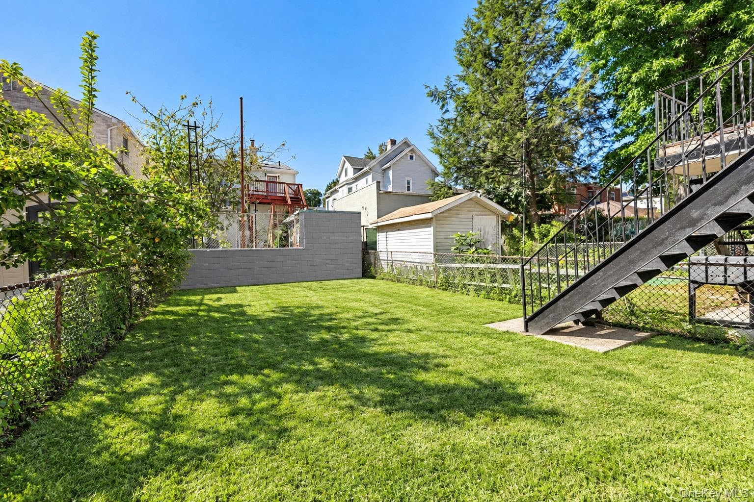 2427 Morgan Avenue thumbnail 20