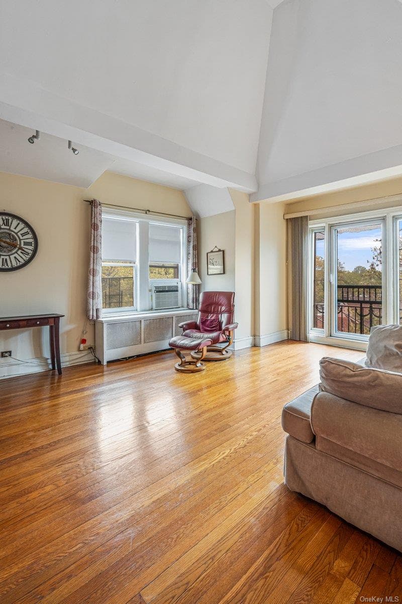 150 Burns Street Unit: 6H thumbnail 9