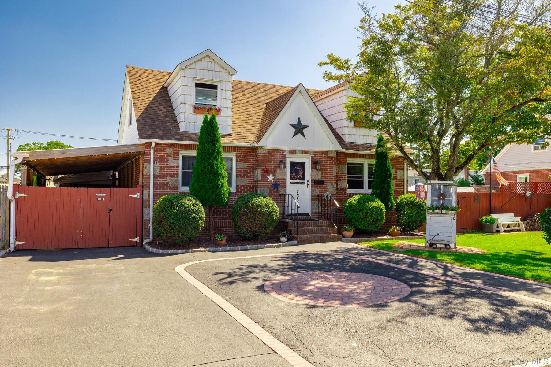 733 9th Street, West Babylon