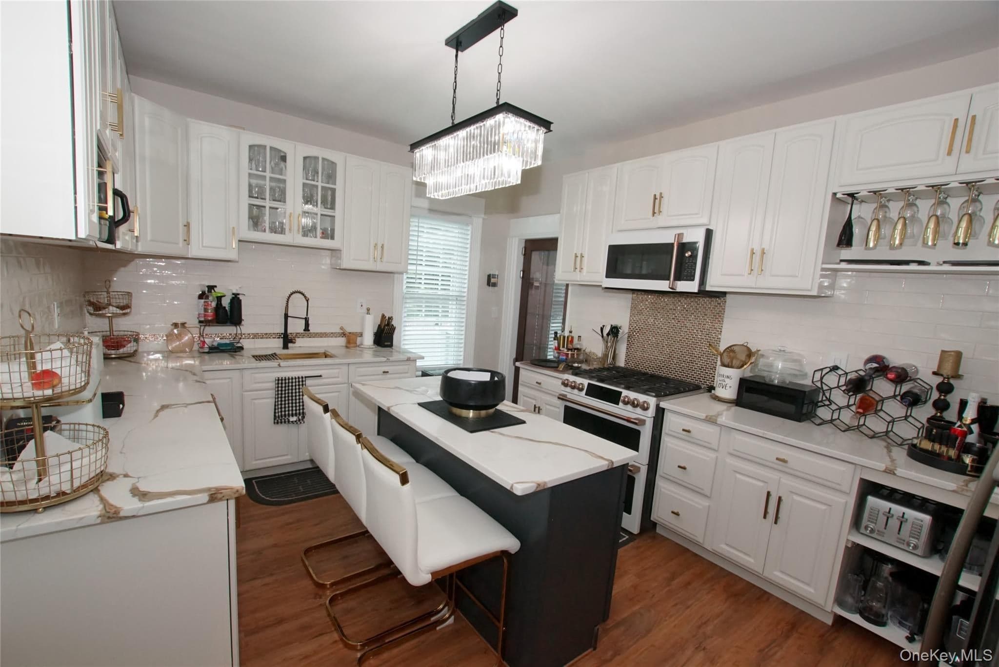 278 S Long Beach Avenue thumbnail 4