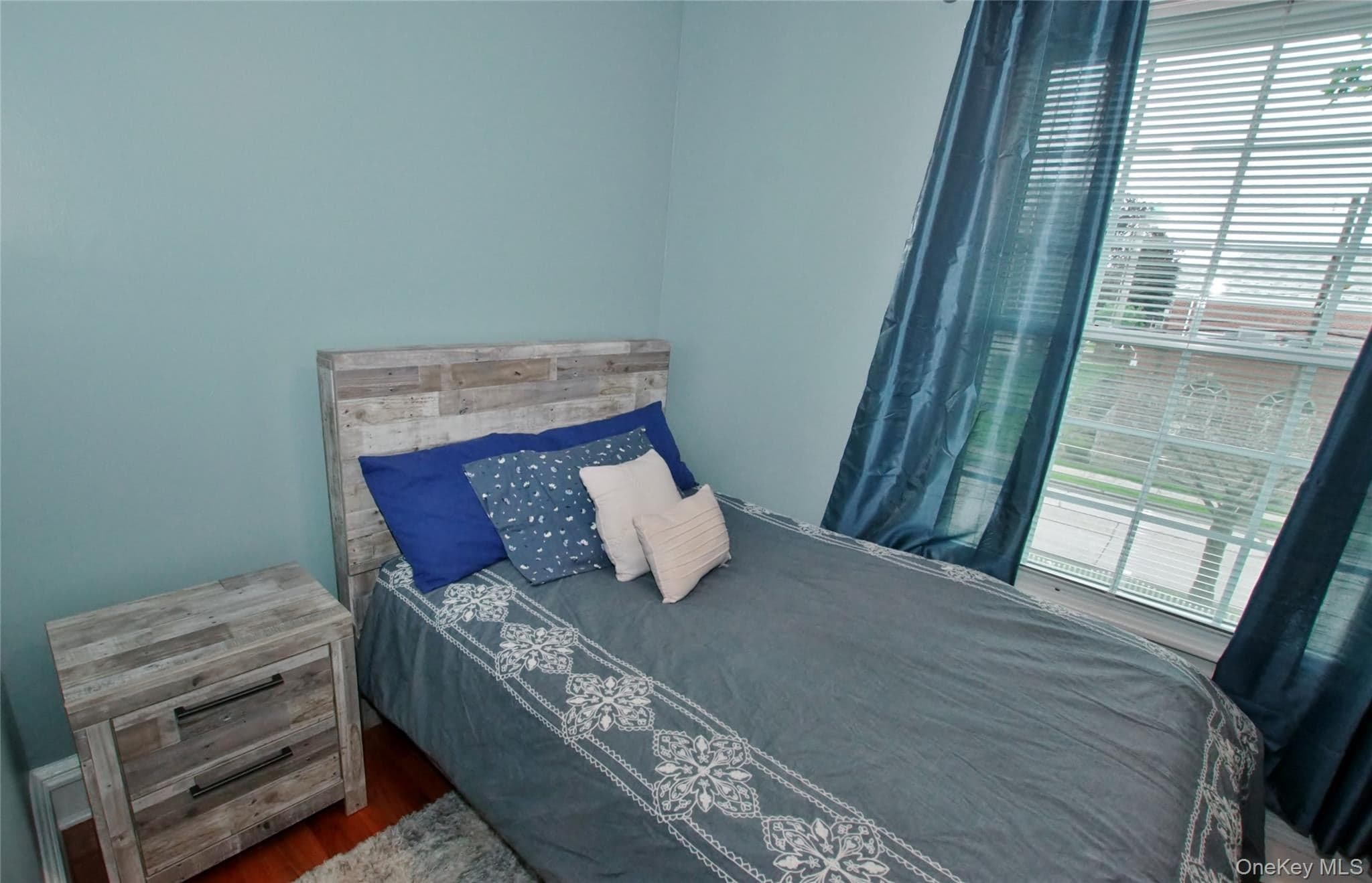 278 S Long Beach Avenue thumbnail 31