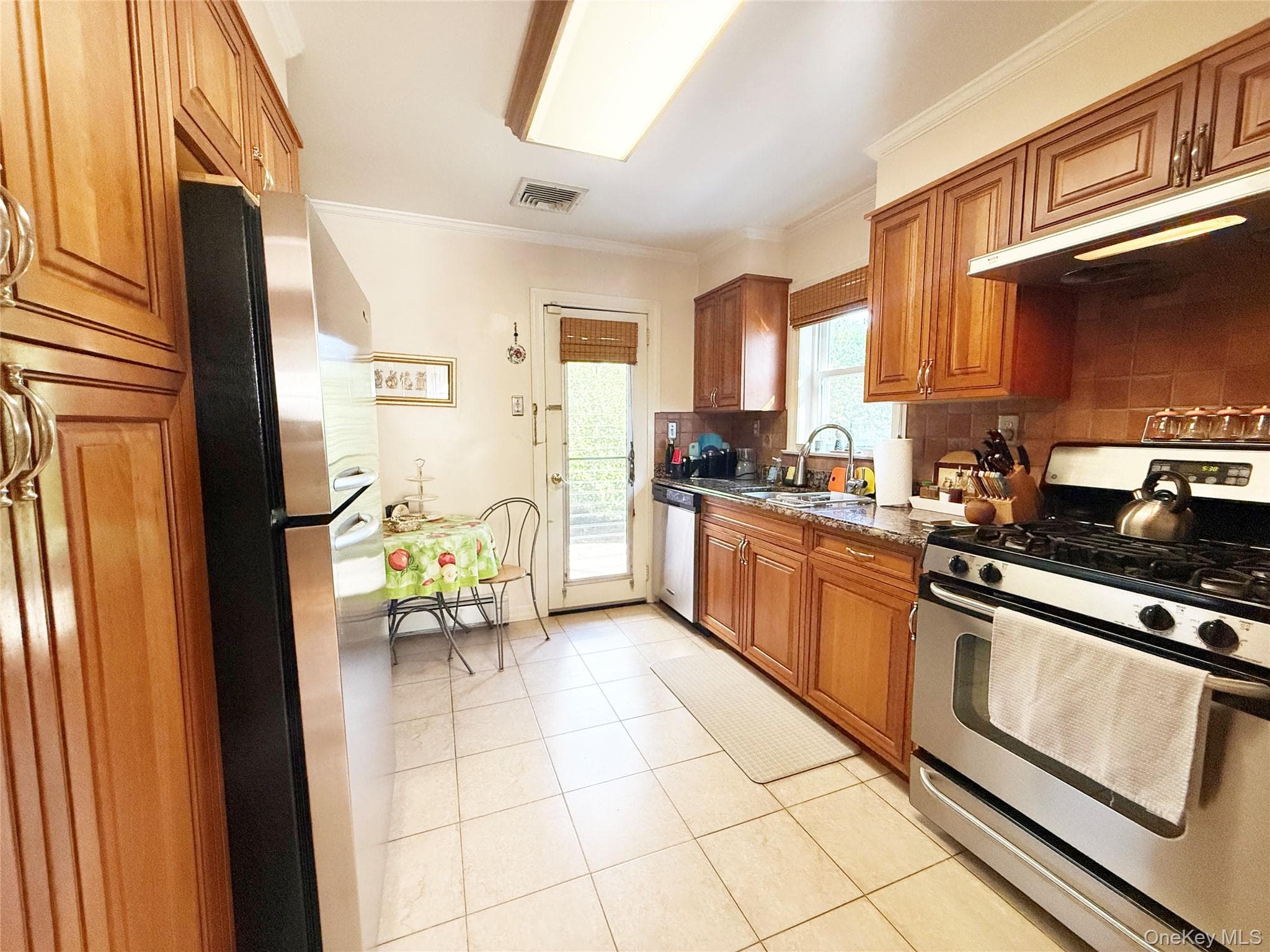 266 E Chester Street thumbnail 7