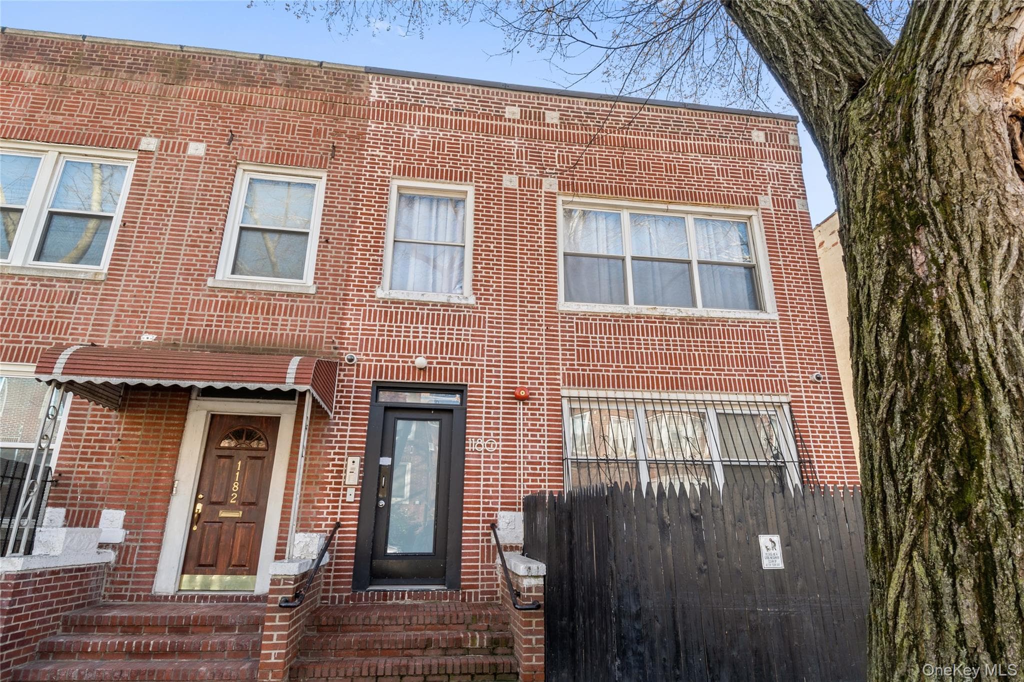 1180 Grant Avenue thumbnail 2