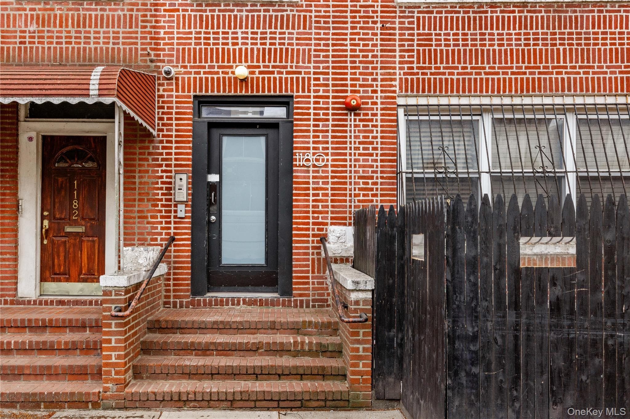 1180 Grant Avenue thumbnail 5