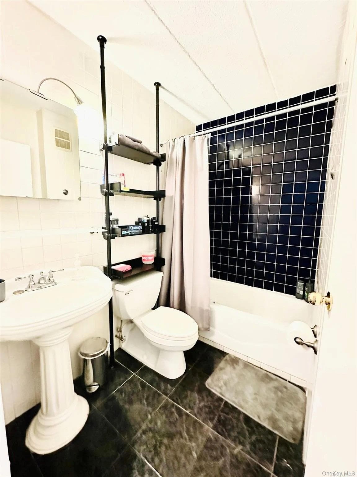 92-29 Queens Boulevard Unit: 16H thumbnail 12