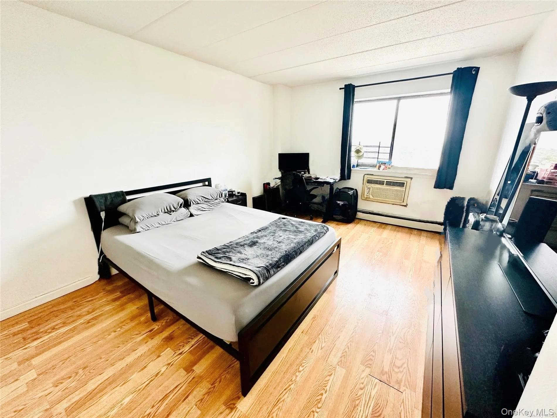 92-29 Queens Boulevard Unit: 16H thumbnail 16