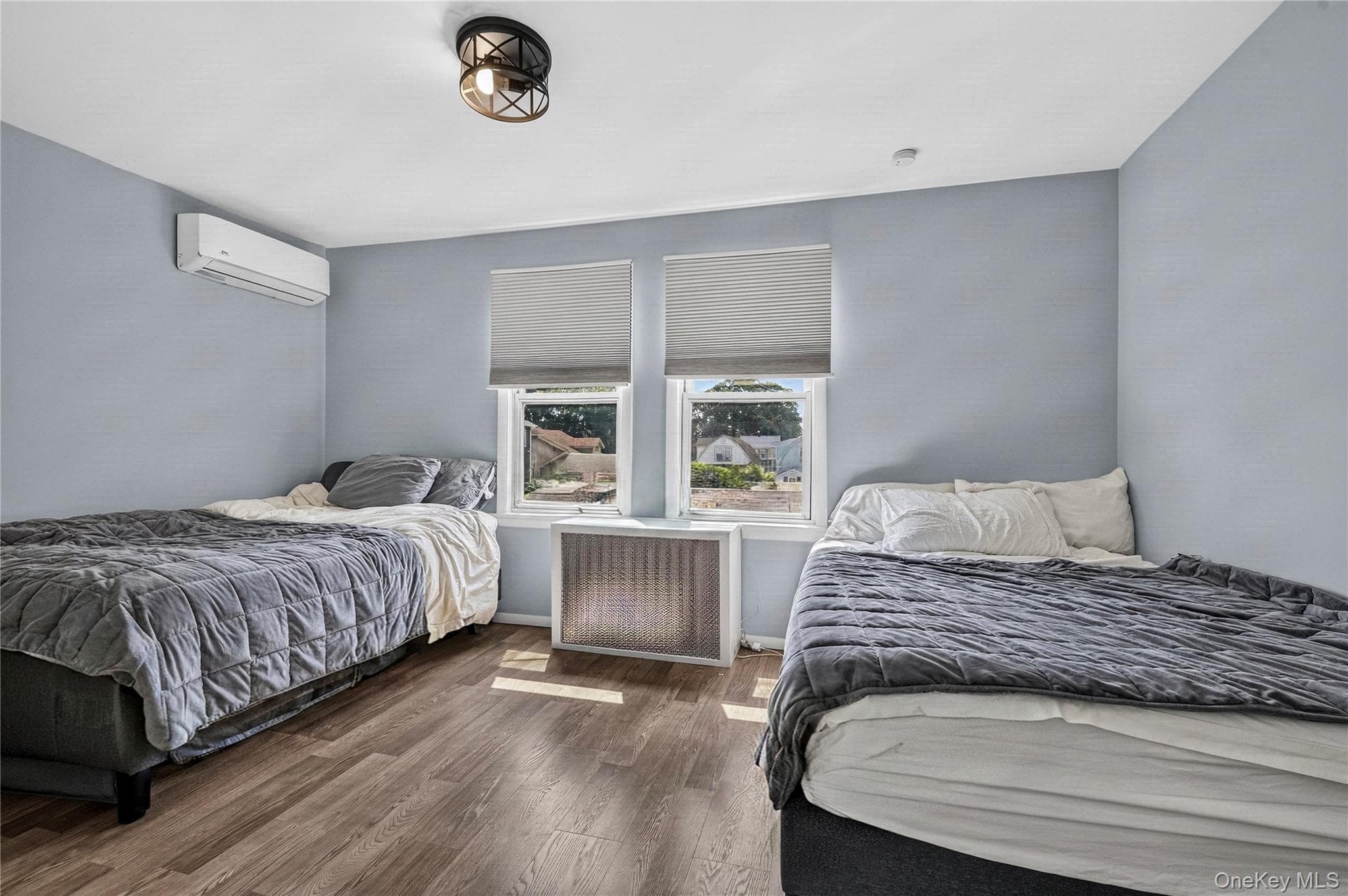 253 Court Place thumbnail 14