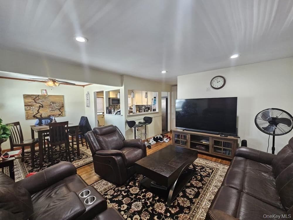 119-28 193rd Street St thumbnail 2