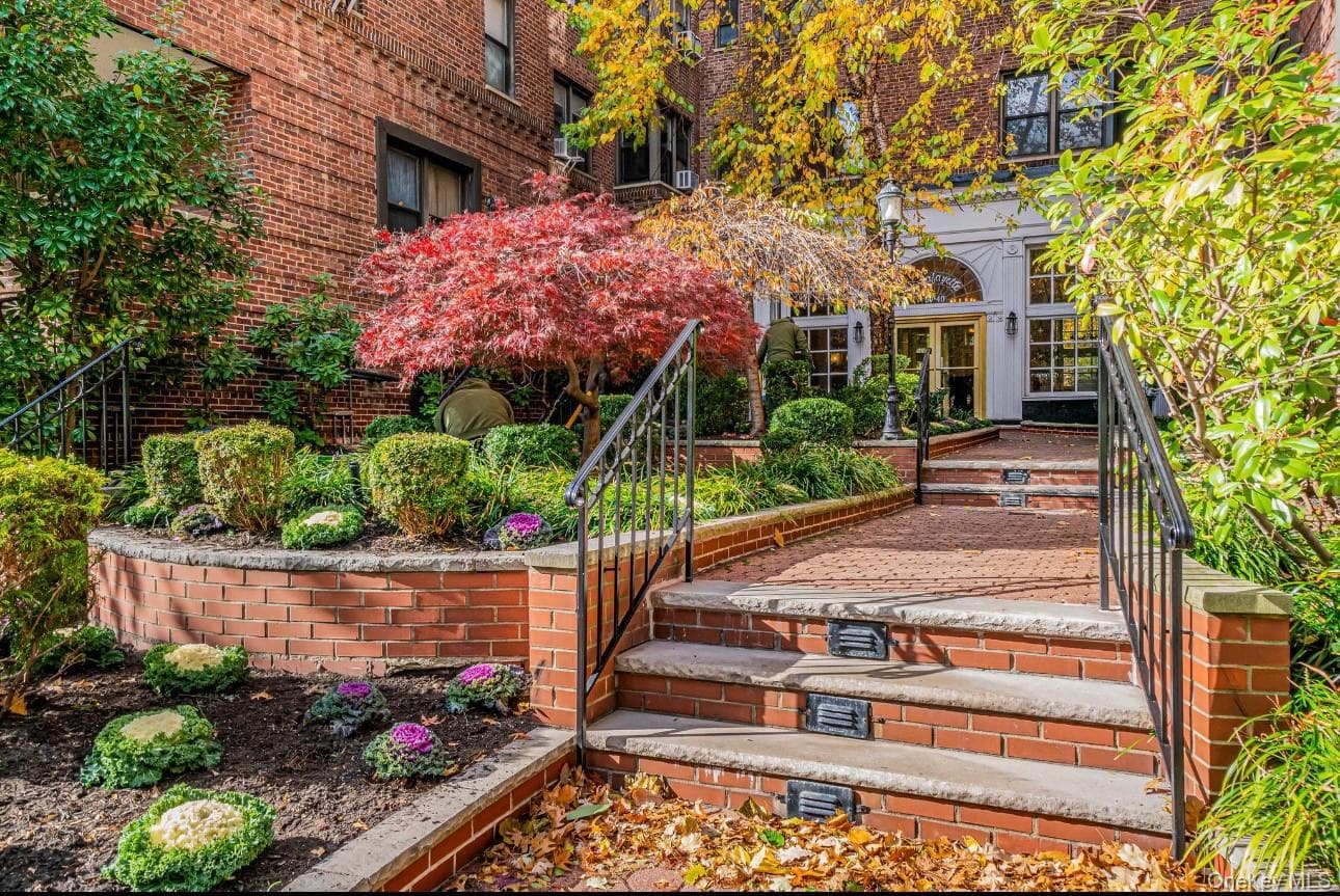 69-40 Yellowstone Boulevard Unit: 119 thumbnail 2
