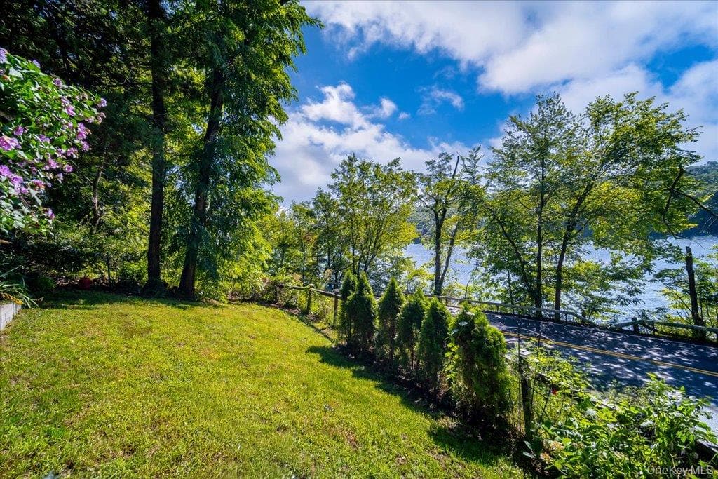 570 Lakes Road thumbnail 36