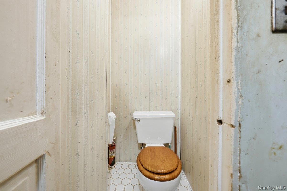 258 Mclean Avenue thumbnail 26