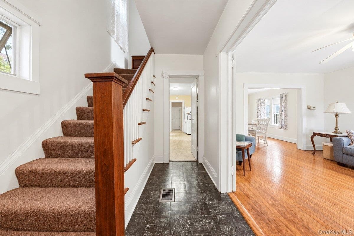 258 Mclean Avenue thumbnail 6