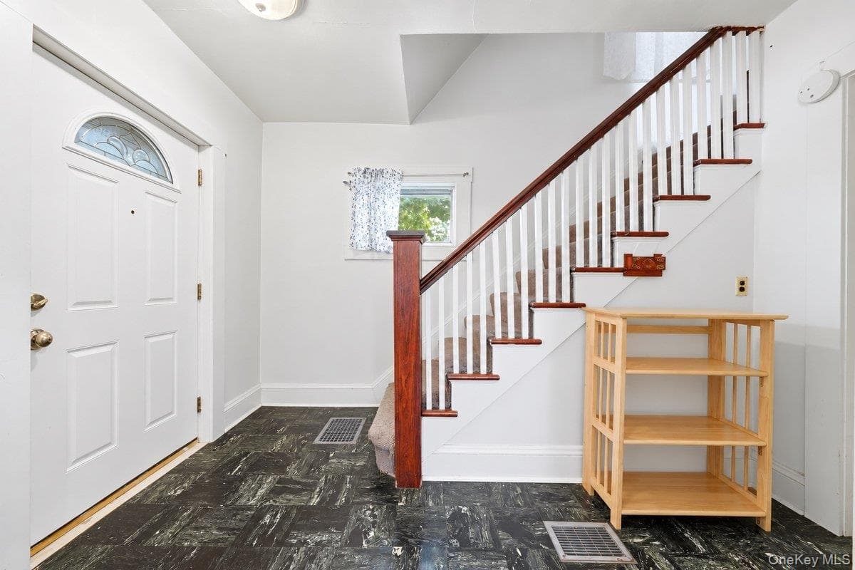 258 Mclean Avenue thumbnail 15