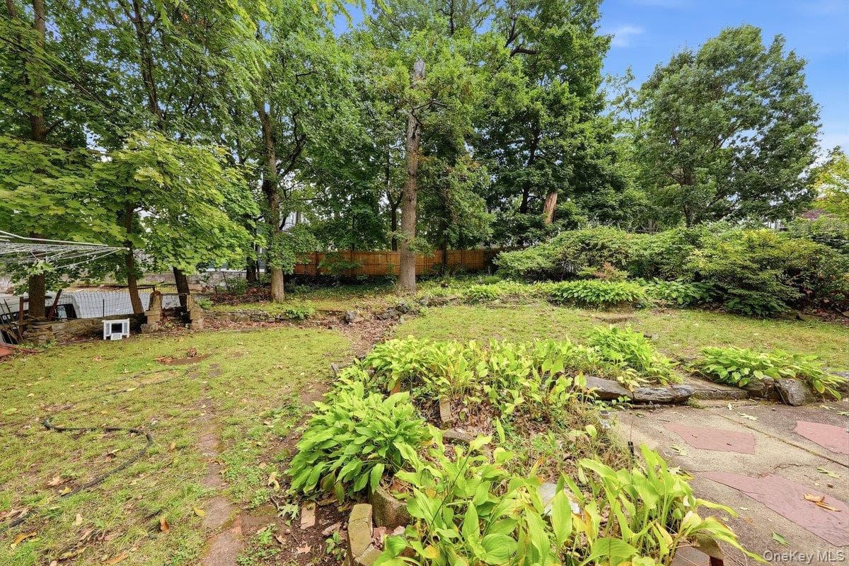 258 Mclean Avenue thumbnail 32