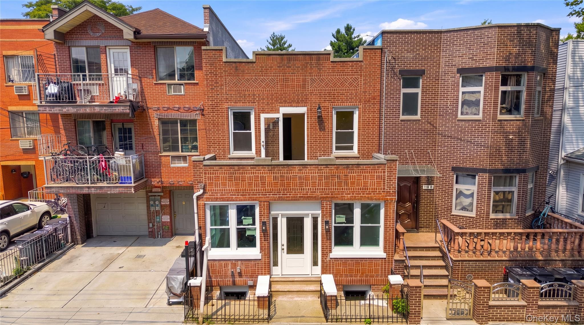 10817 35th Avenue photo 1