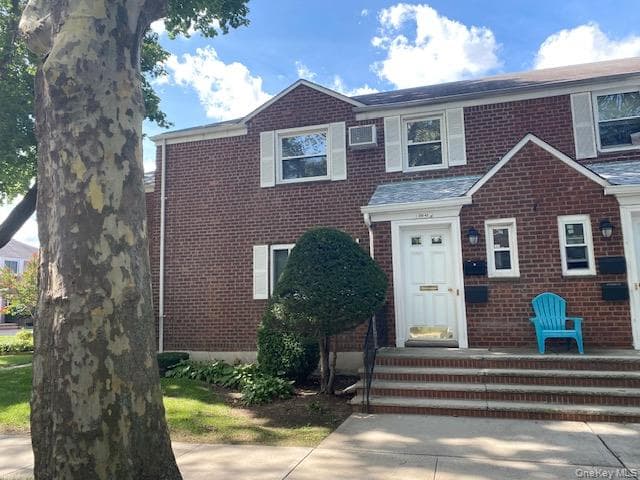 255-43 73rd. Avenue Unit: B-2, Glen Oaks