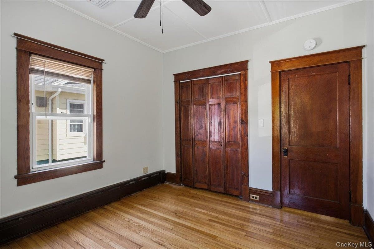 8 E Willow Street thumbnail 18