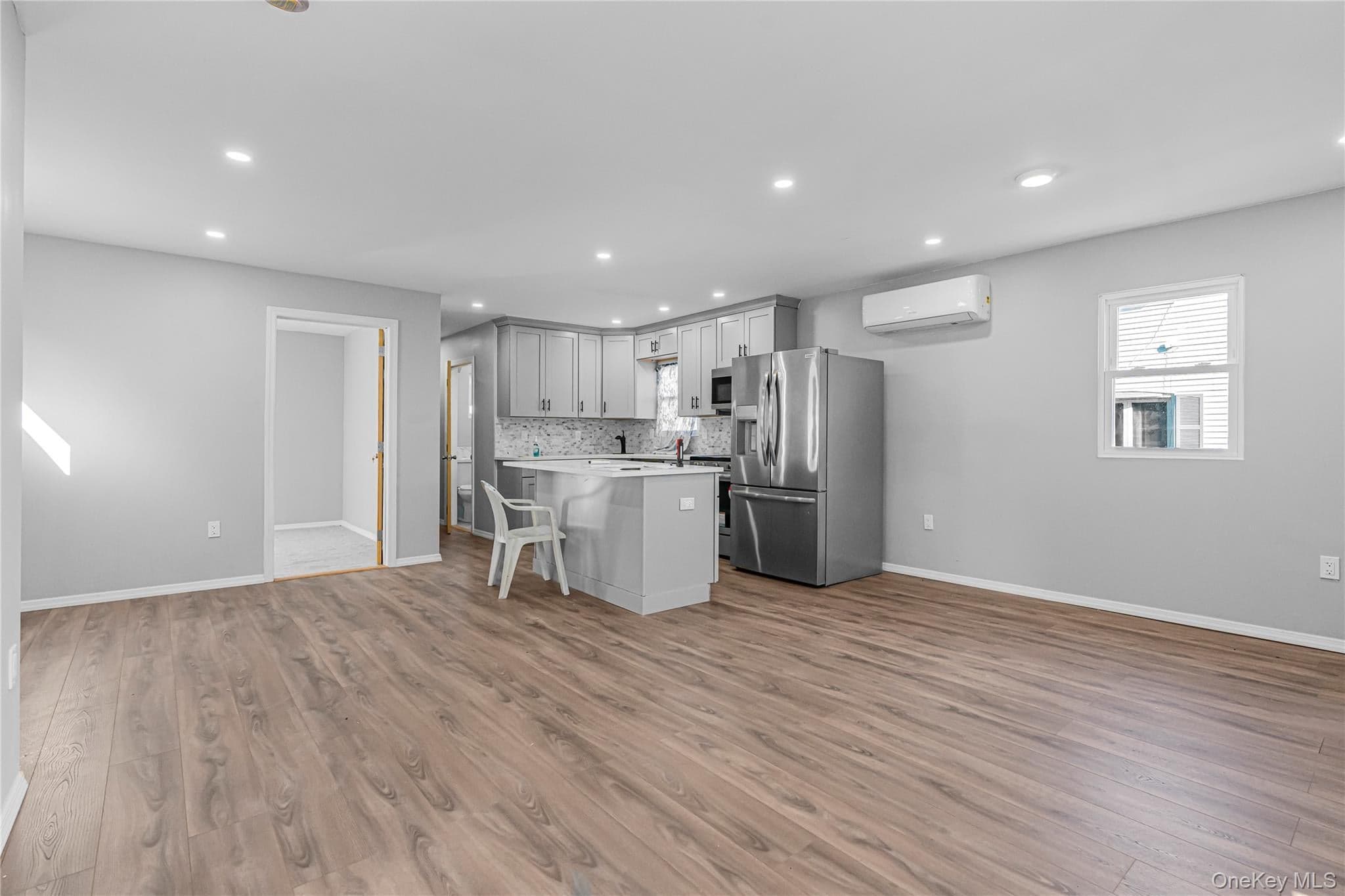 1161 E 88th Street thumbnail 8