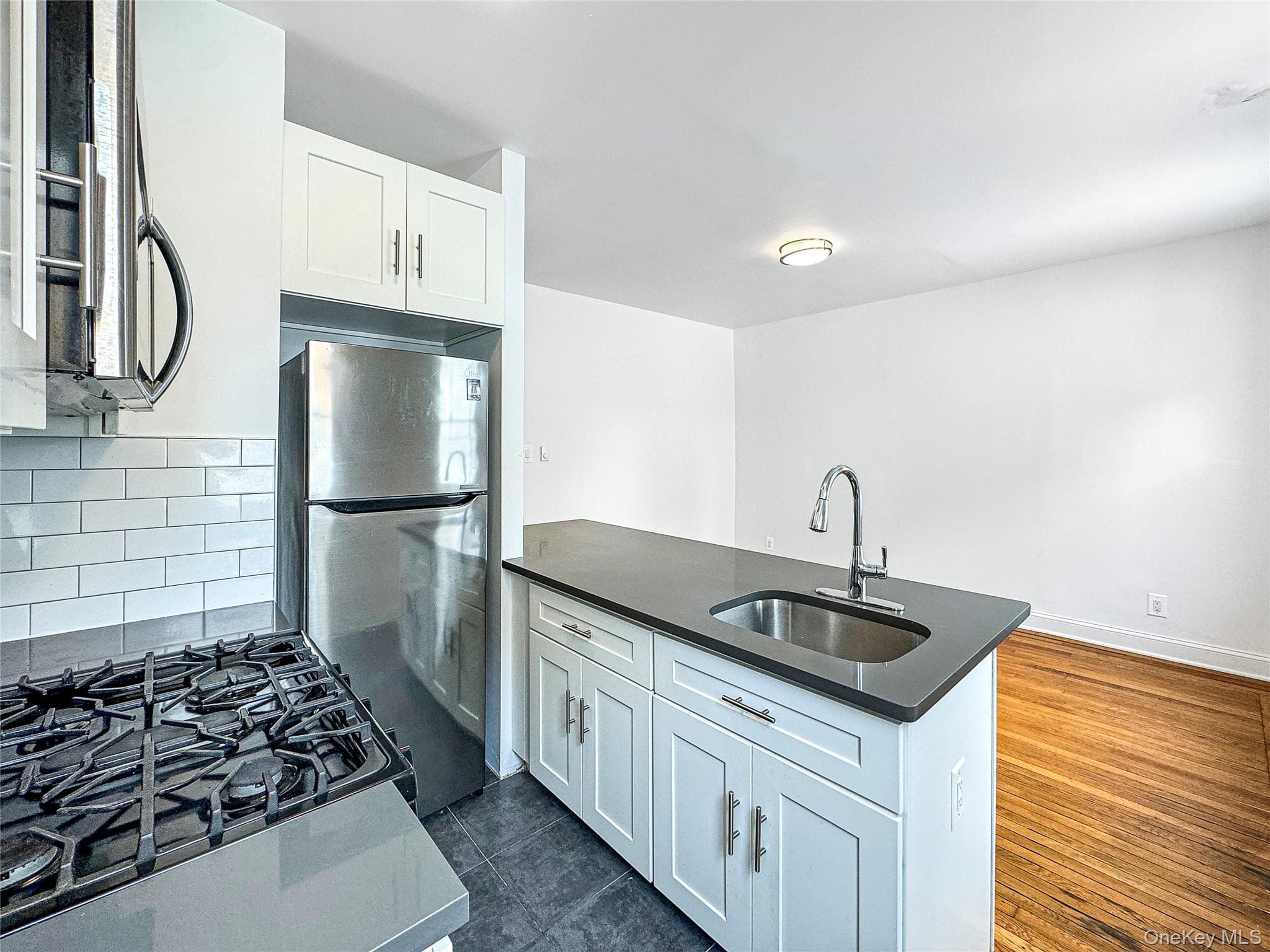 811 Courtlandt Avenue thumbnail 30