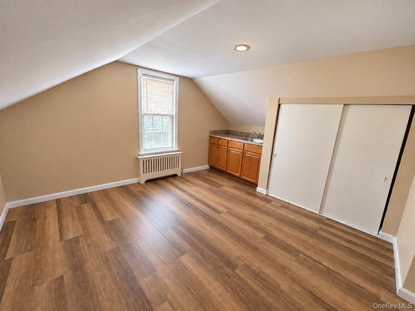 1041 Barnes Street thumbnail 6