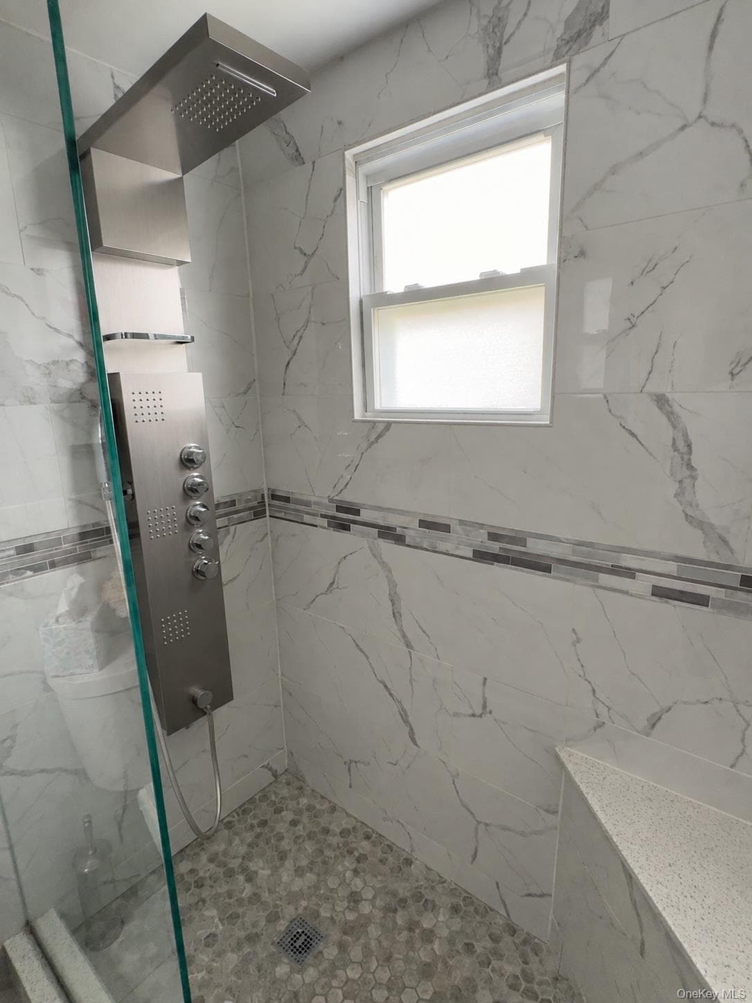 1041 Barnes Street thumbnail 9
