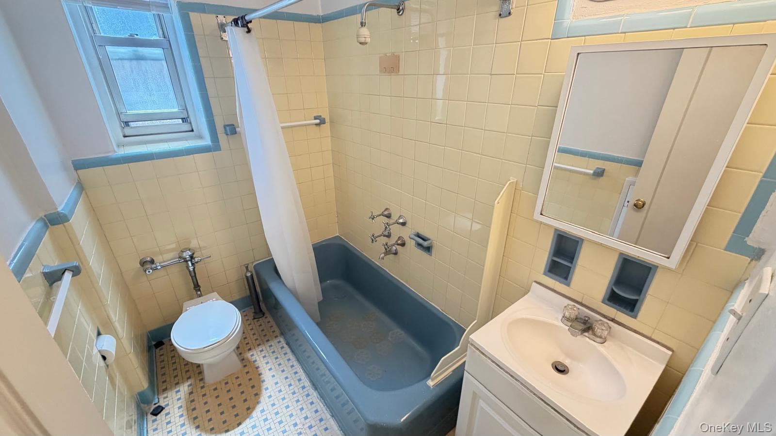 61-41 Saunders Street Unit: B67 thumbnail 14
