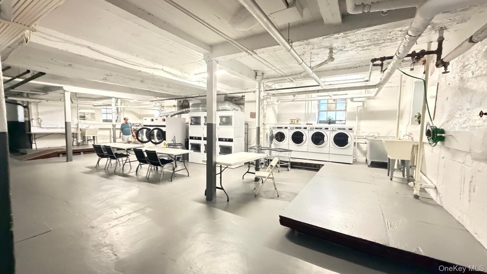 61-41 Saunders Street Unit: B67 thumbnail 20
