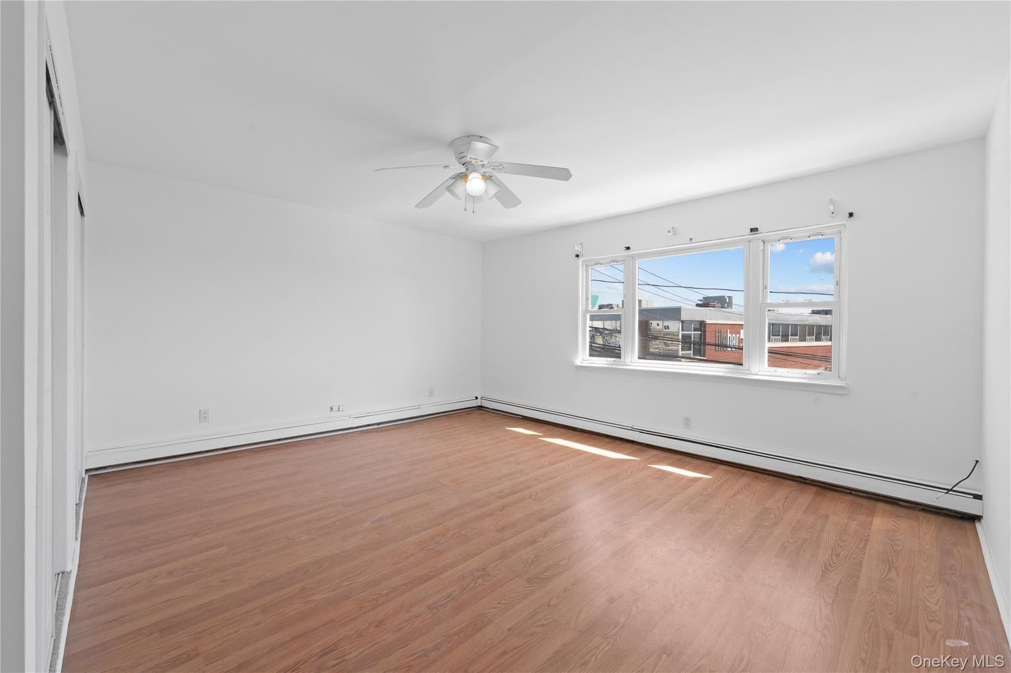 224 W Broadway thumbnail 23