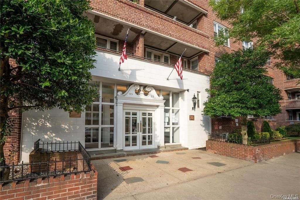 8333 Austin Street Unit: 6R, Kew Gardens