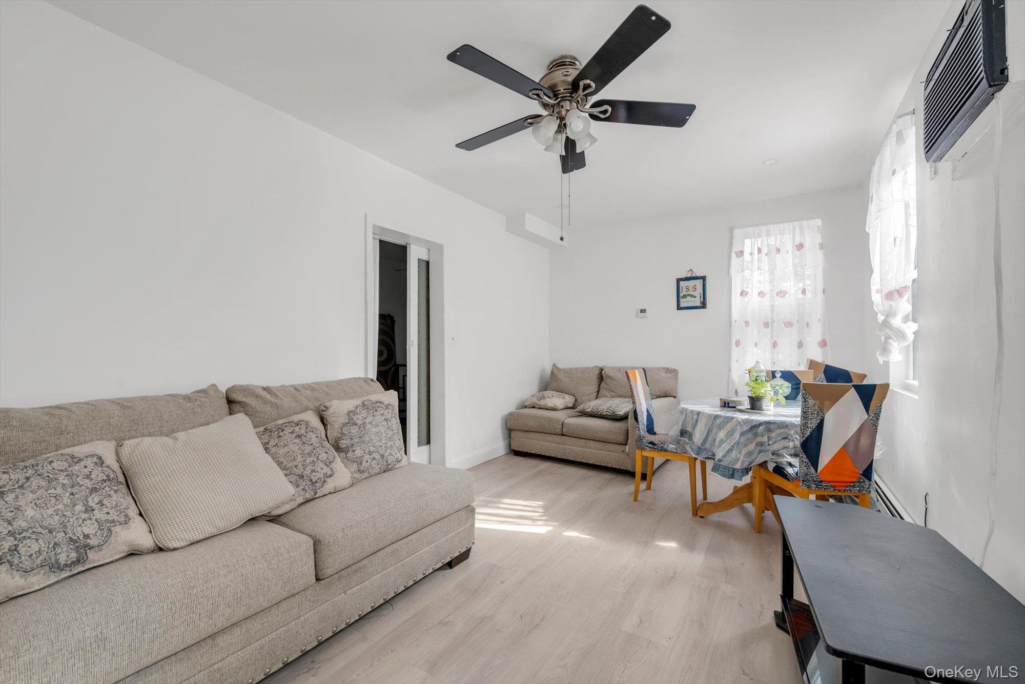 1609 Colden Avenue thumbnail 15