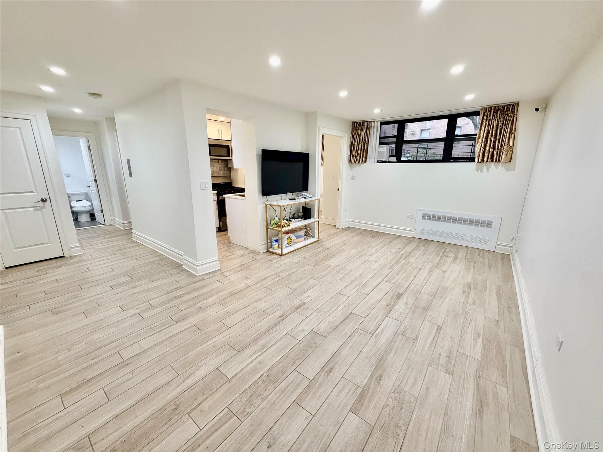 132-40 Sanford Avenue Unit: LK, Flushing
