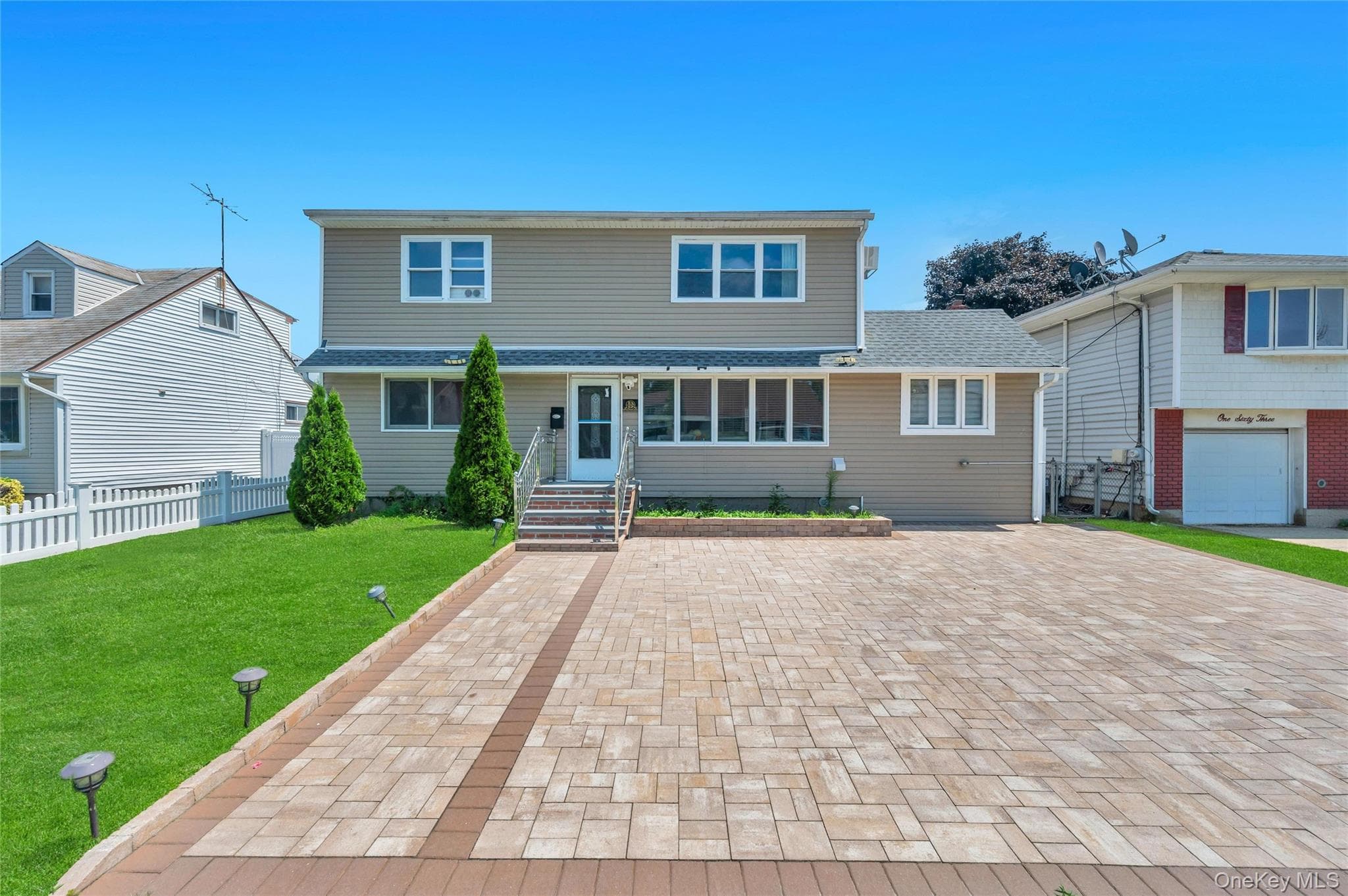 165 Wilfred Boulevard photo 1