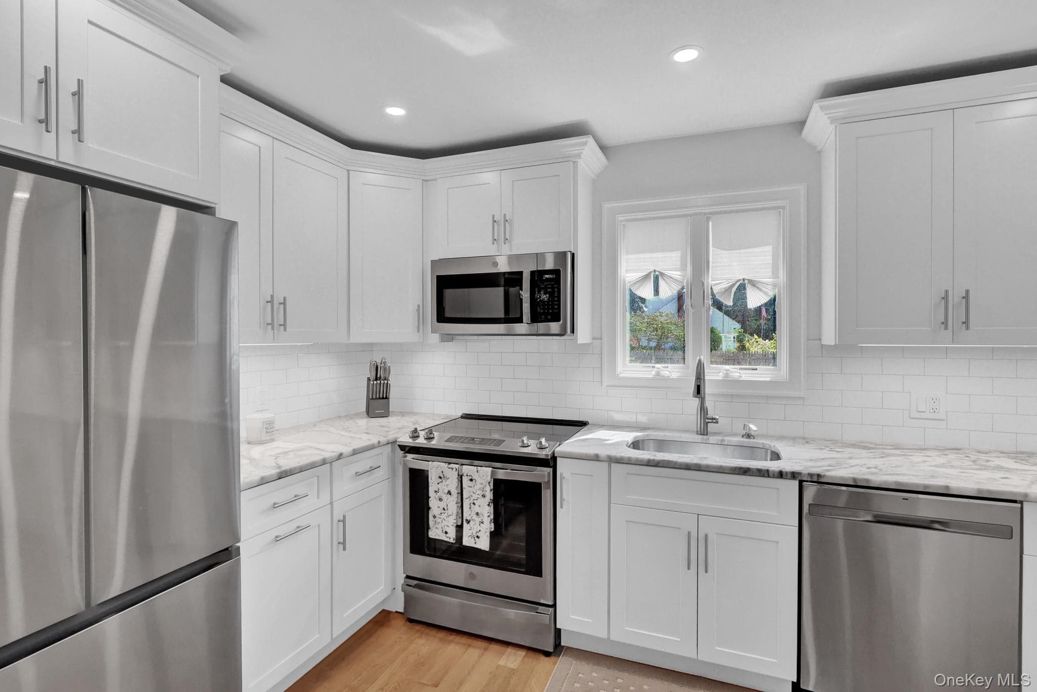 12 Bainbridge Avenue thumbnail 12