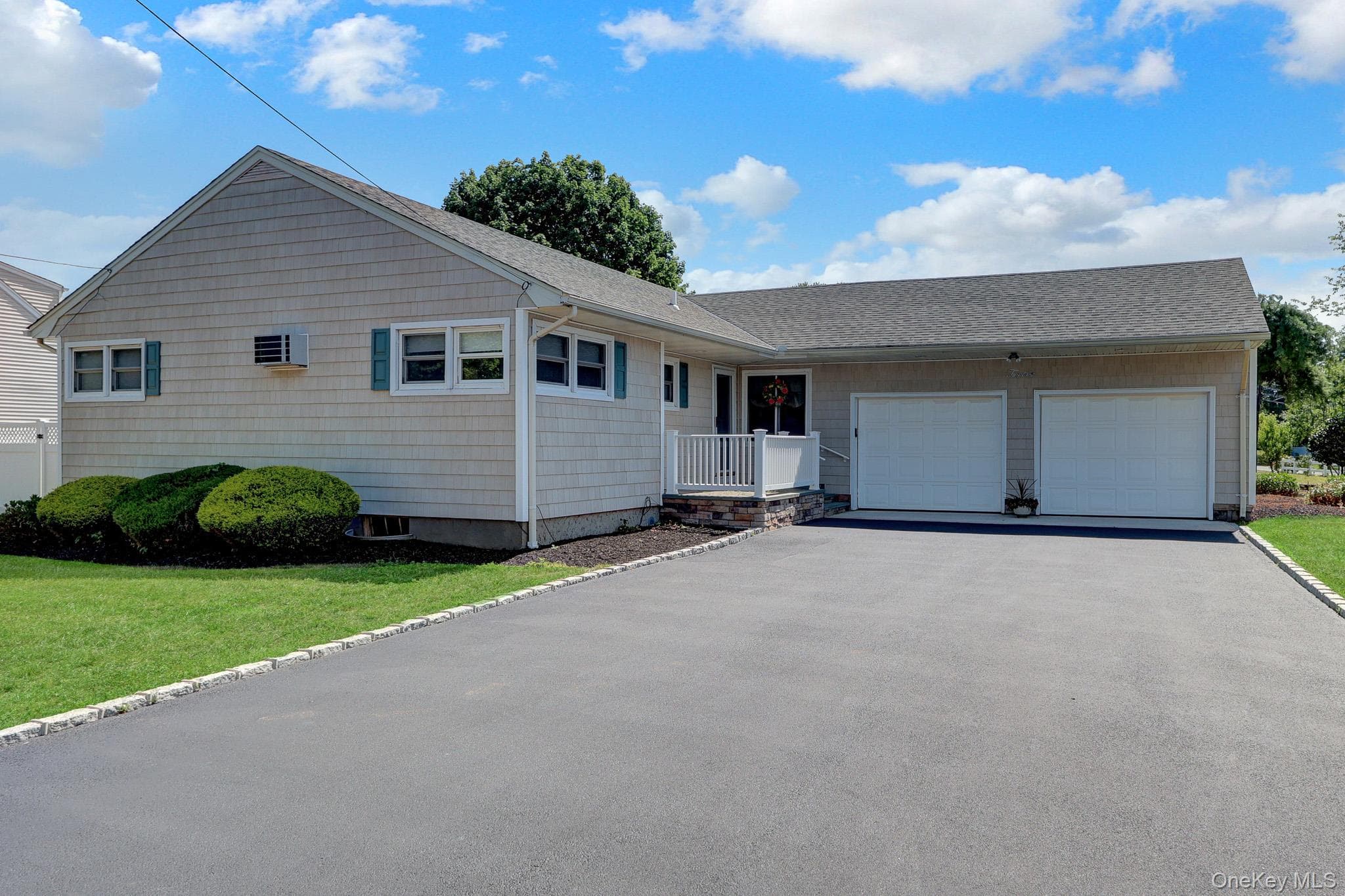 12 Bainbridge Avenue photo 1