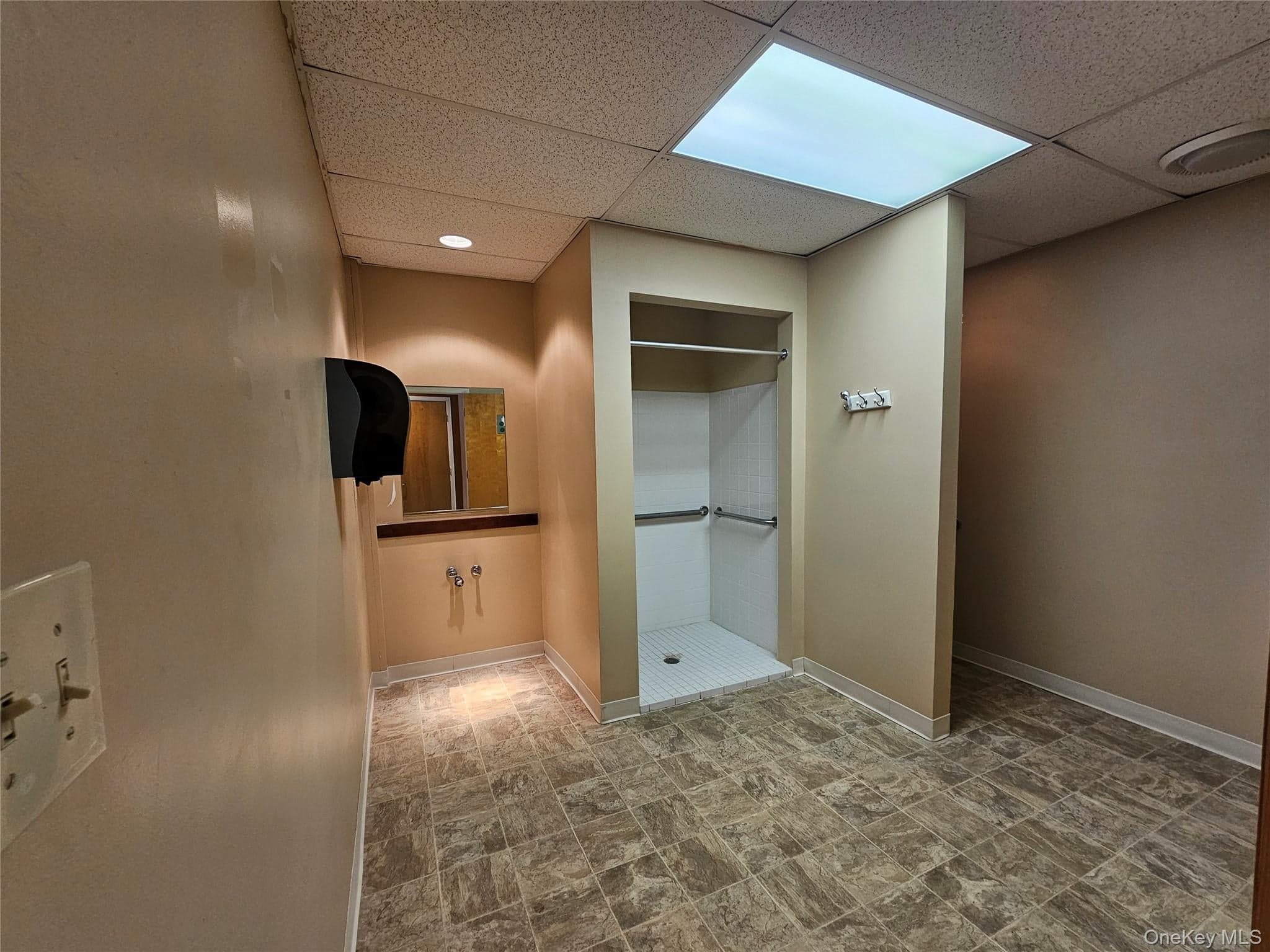 4 Corwin Court thumbnail 20
