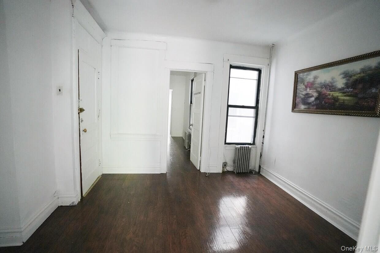 1881 Putnam Avenue thumbnail 6