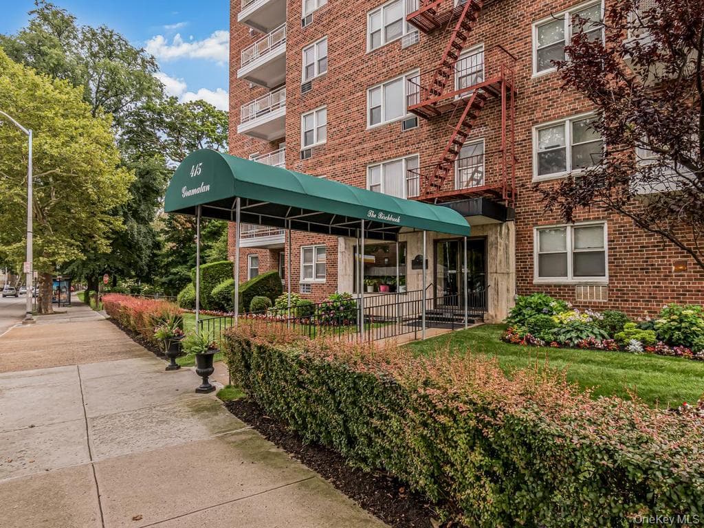 415 Gramatan Avenue Unit: 4E thumbnail 2