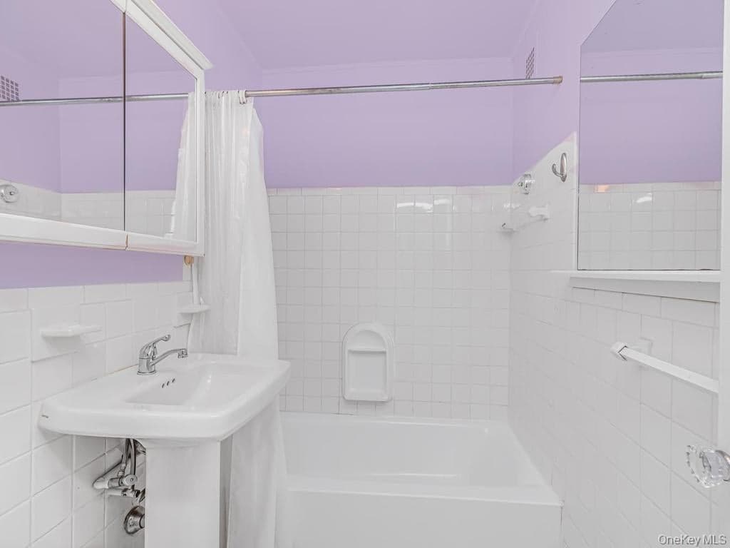 415 Gramatan Avenue Unit: 4E thumbnail 11