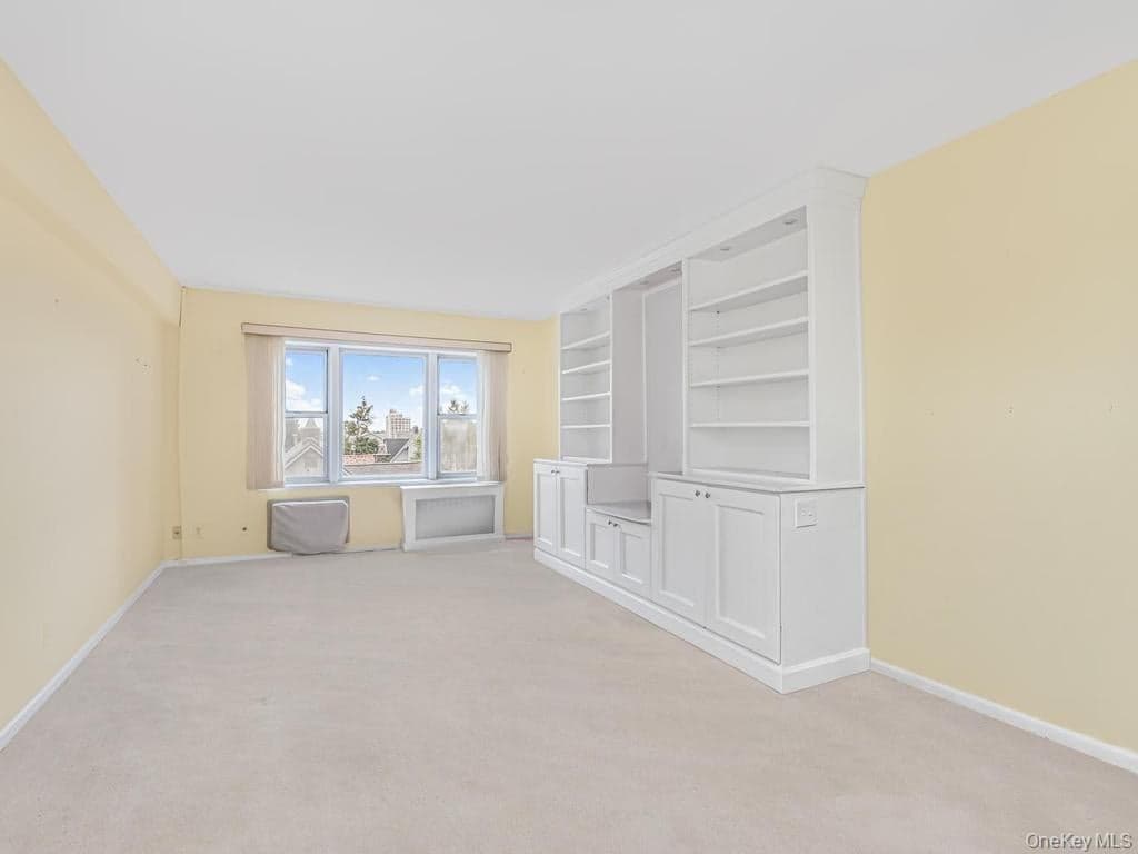415 Gramatan Avenue Unit: 4E thumbnail 8
