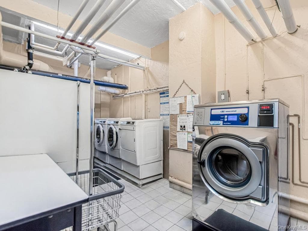 415 Gramatan Avenue Unit: 4E thumbnail 12