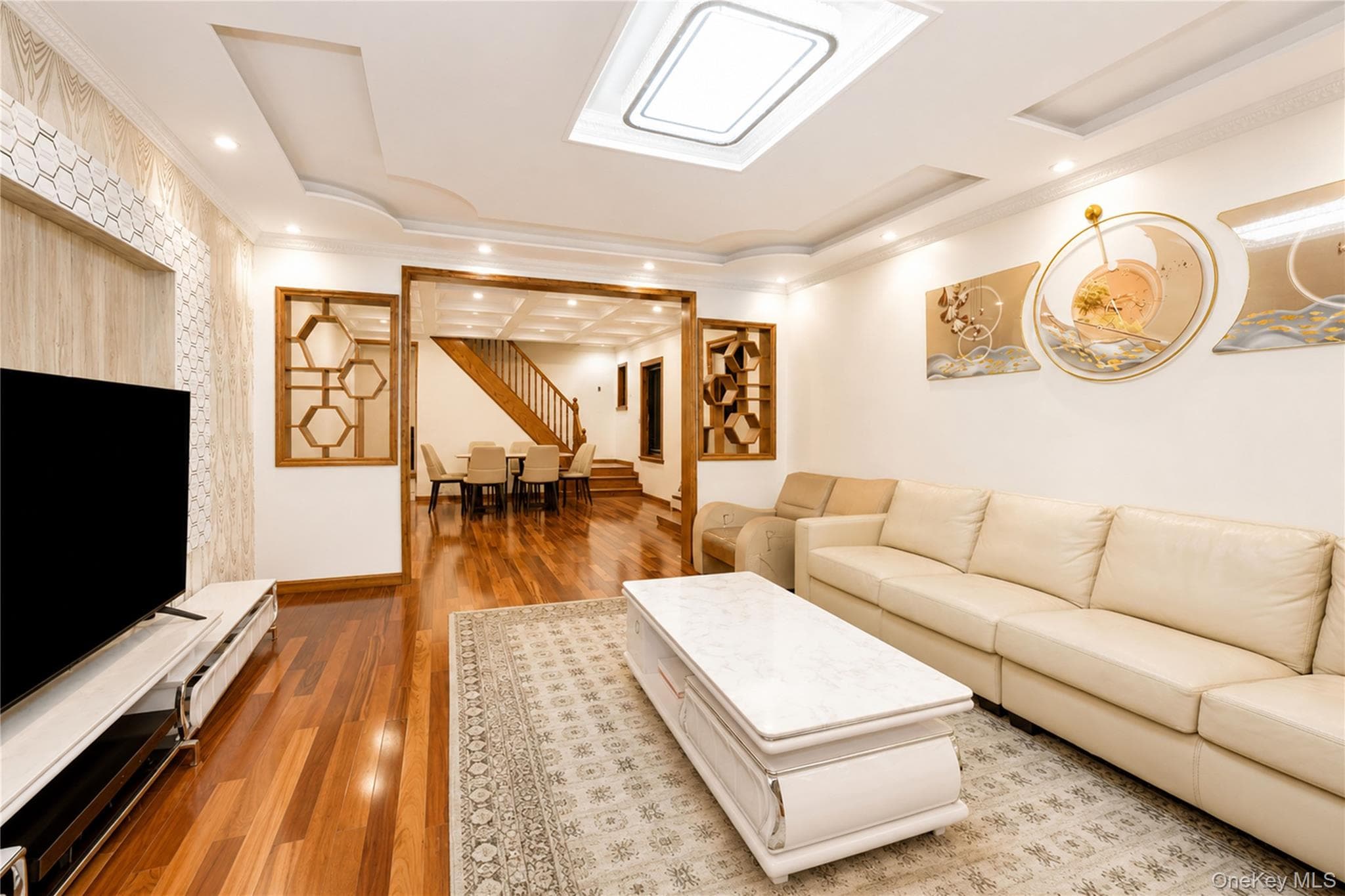 2027 E 35th Street thumbnail 7