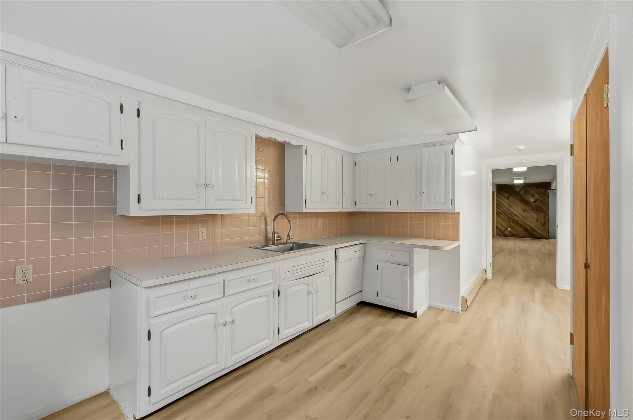 2054 Quaker Ridge Road thumbnail 33