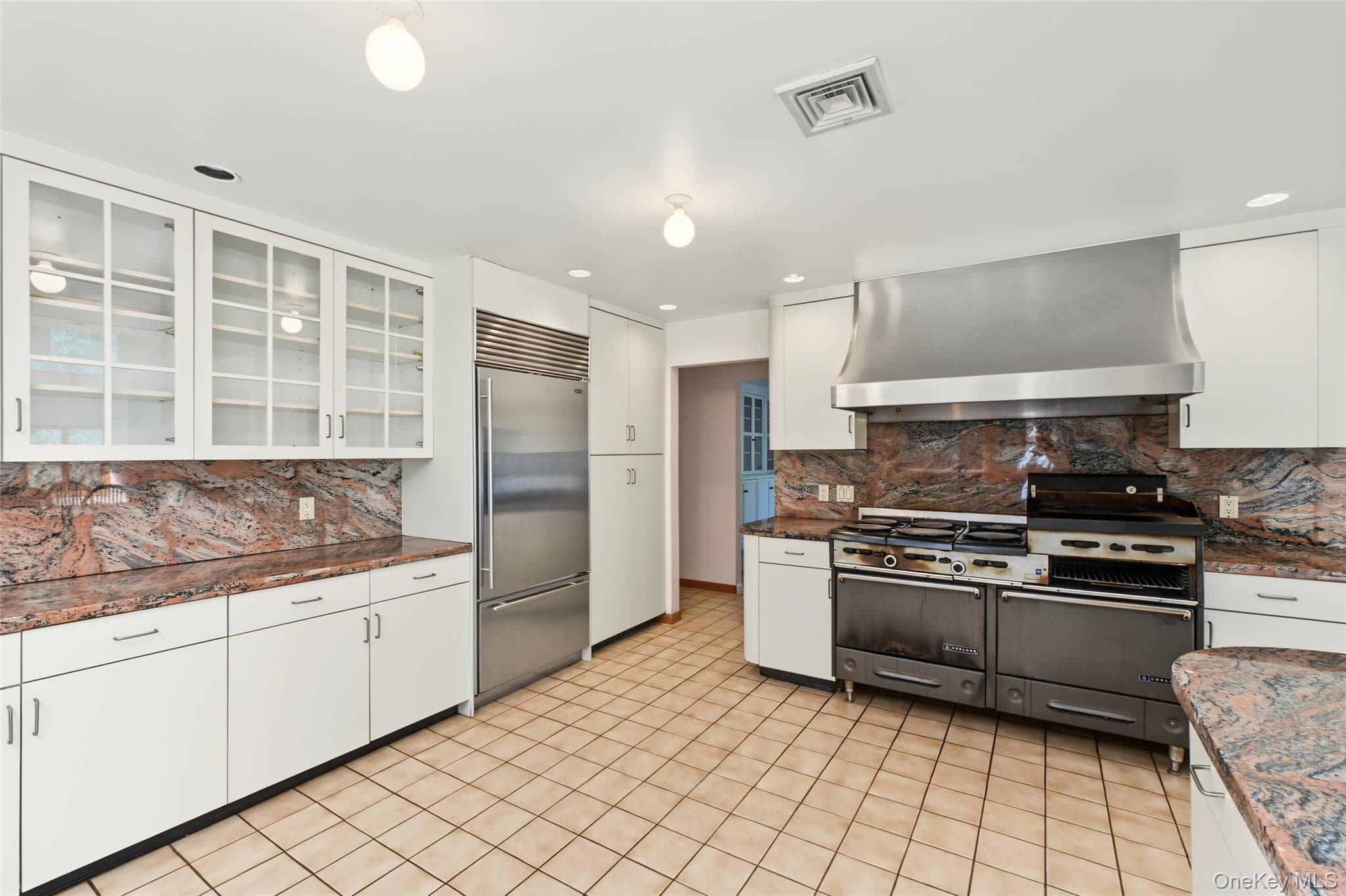 2054 Quaker Ridge Road thumbnail 10