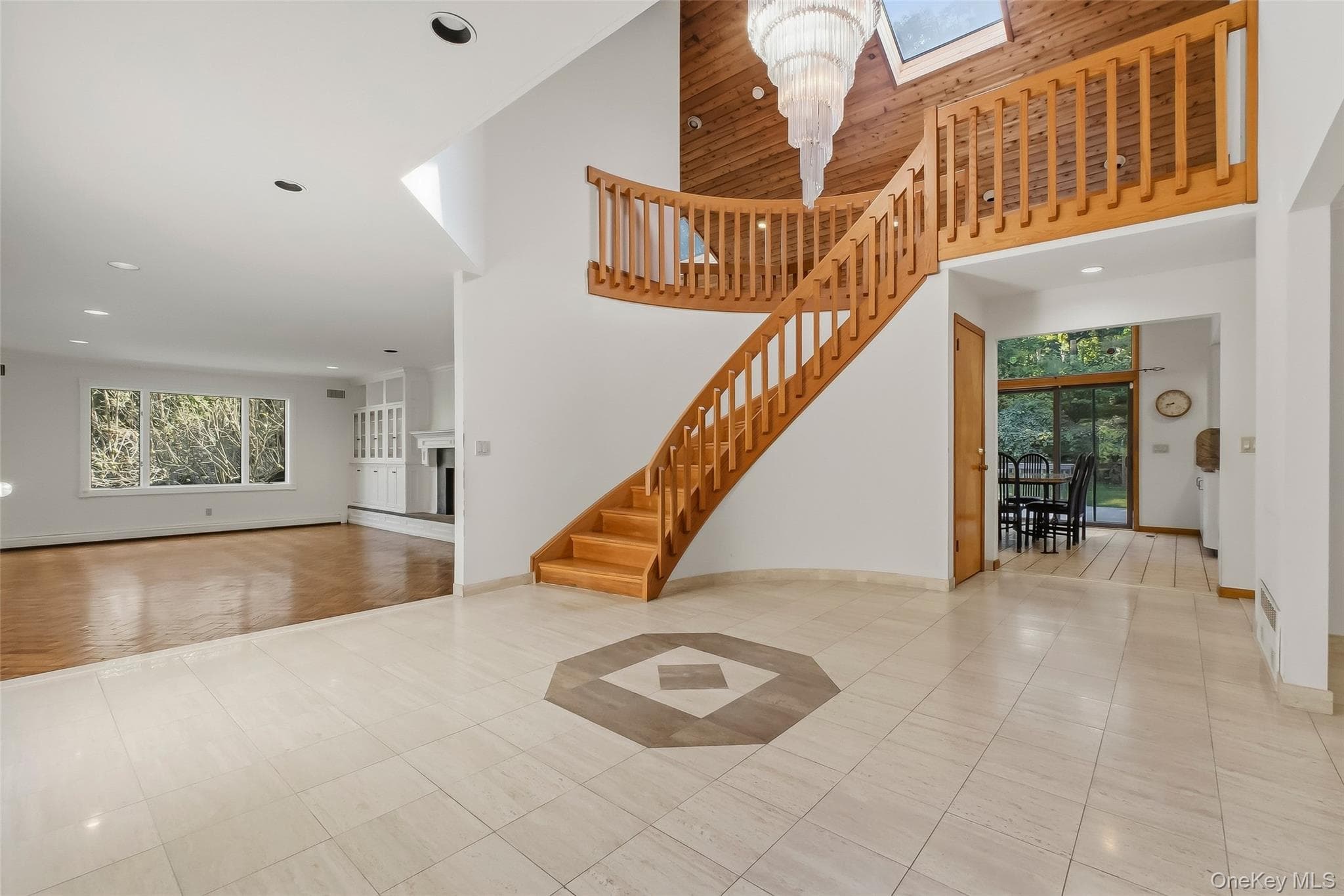 2054 Quaker Ridge Road thumbnail 5