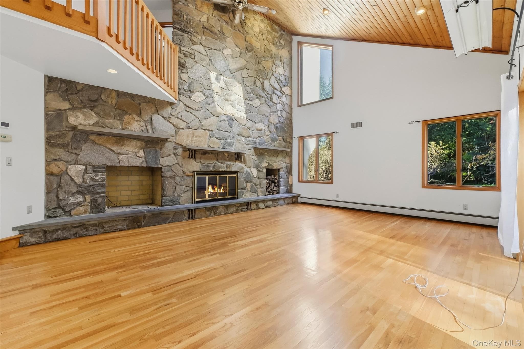 2054 Quaker Ridge Road thumbnail 11