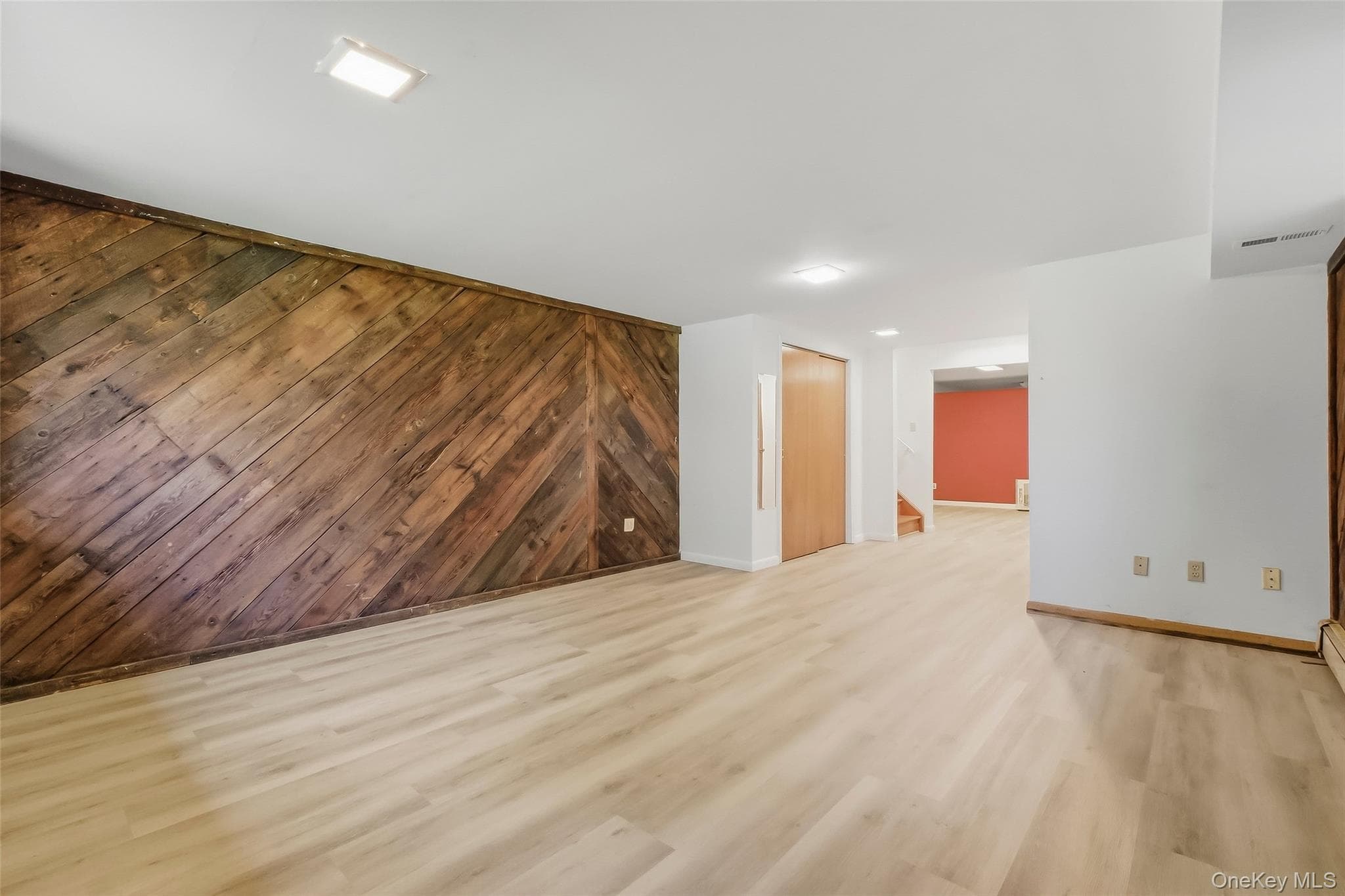 2054 Quaker Ridge Road thumbnail 28