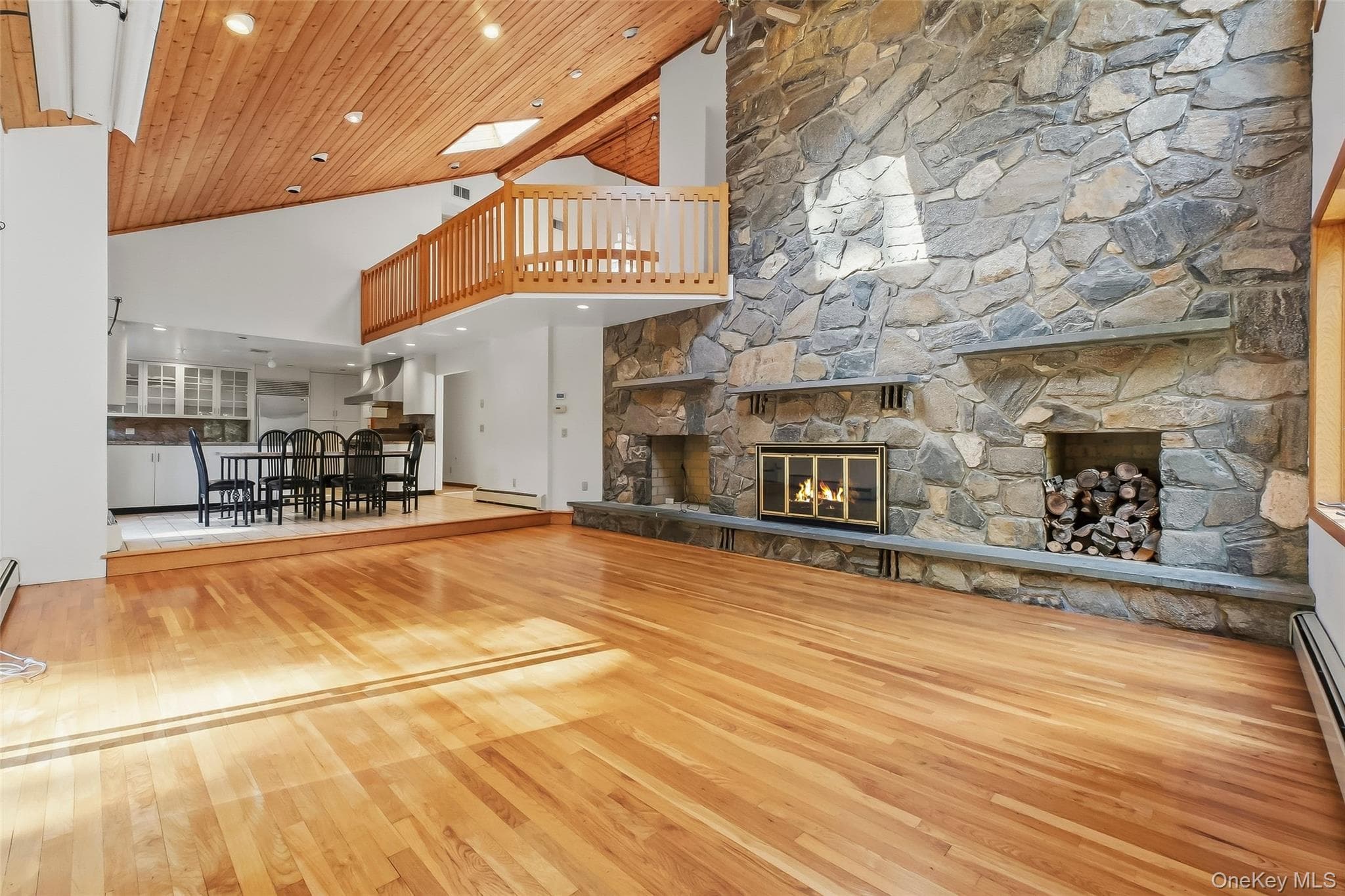 2054 Quaker Ridge Road thumbnail 12