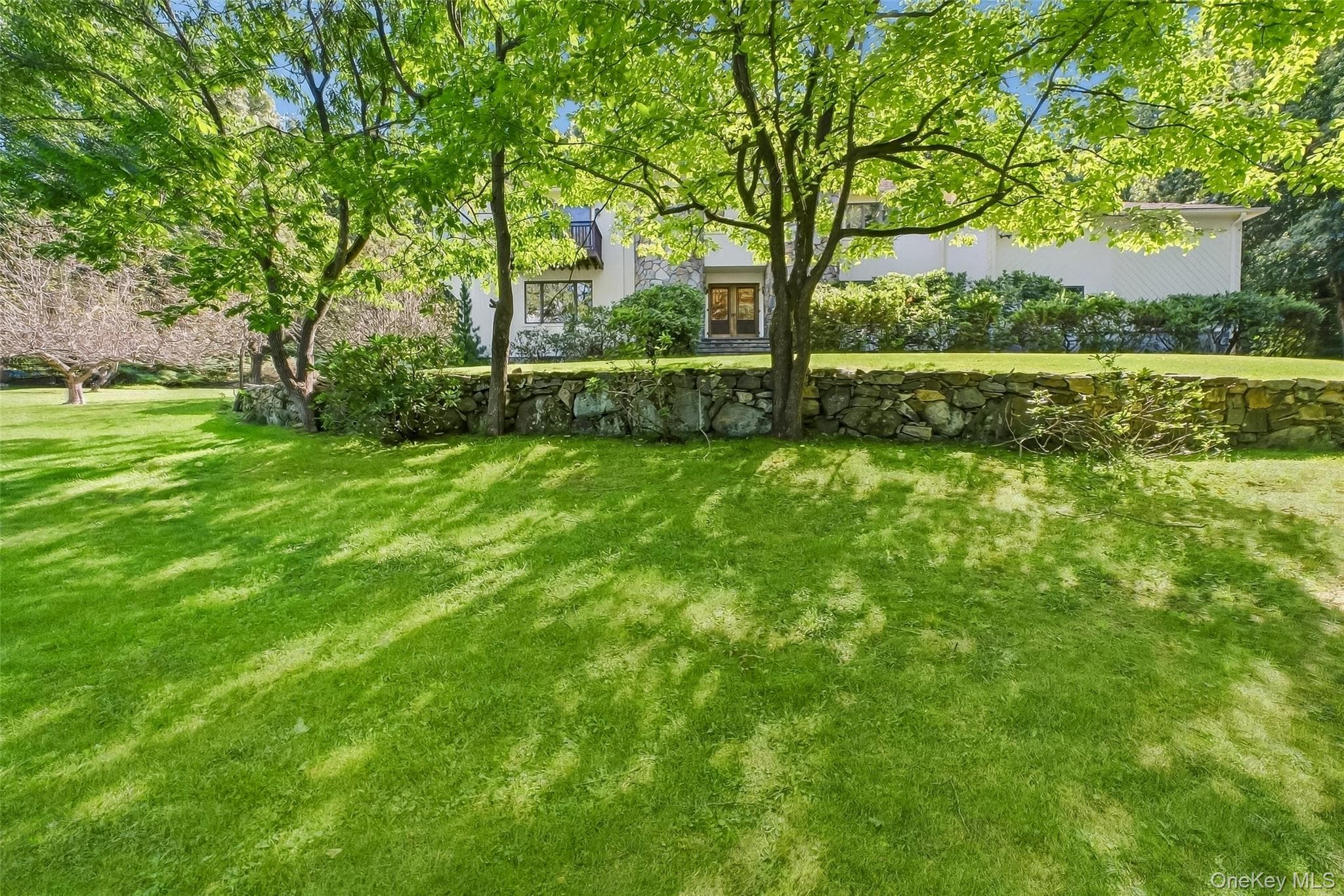 2054 Quaker Ridge Road thumbnail 2