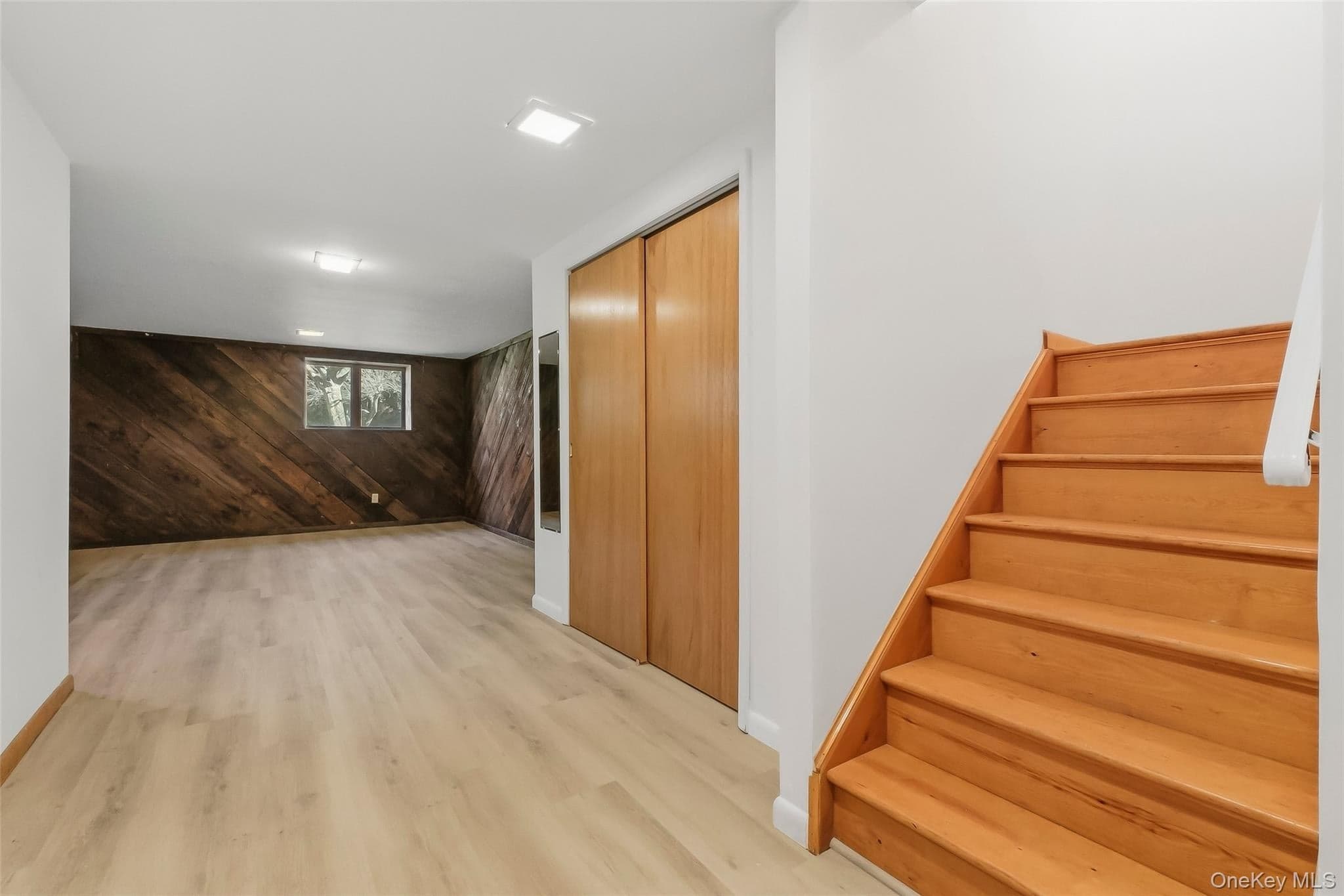 2054 Quaker Ridge Road thumbnail 27